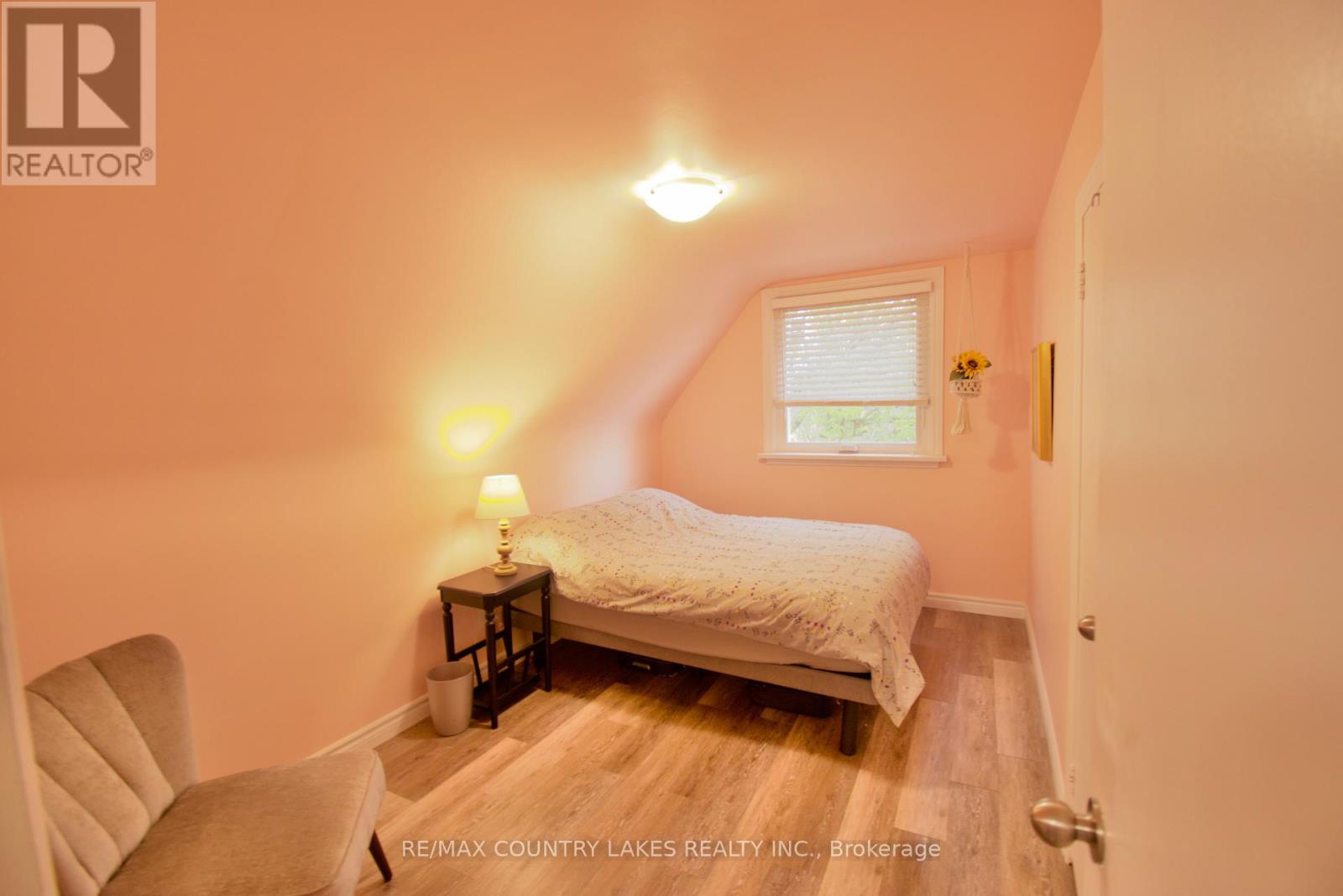403 Walnut Street West, Whitby, ON photo 9