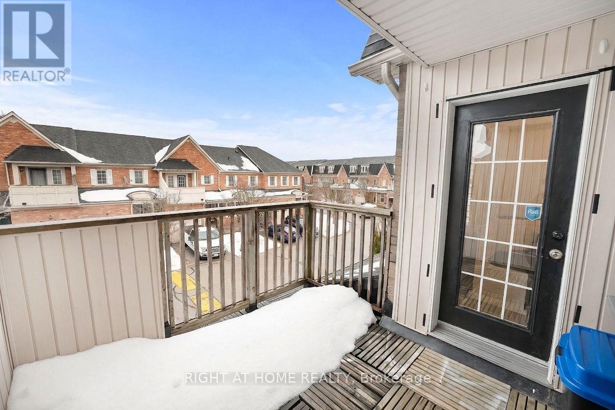 31- 65 Sprucedale Way, Whitby, ON photo 10