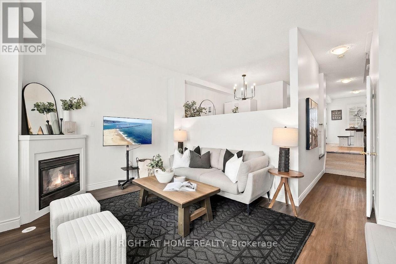 31- 65 Sprucedale Way, Whitby, ON photo 12