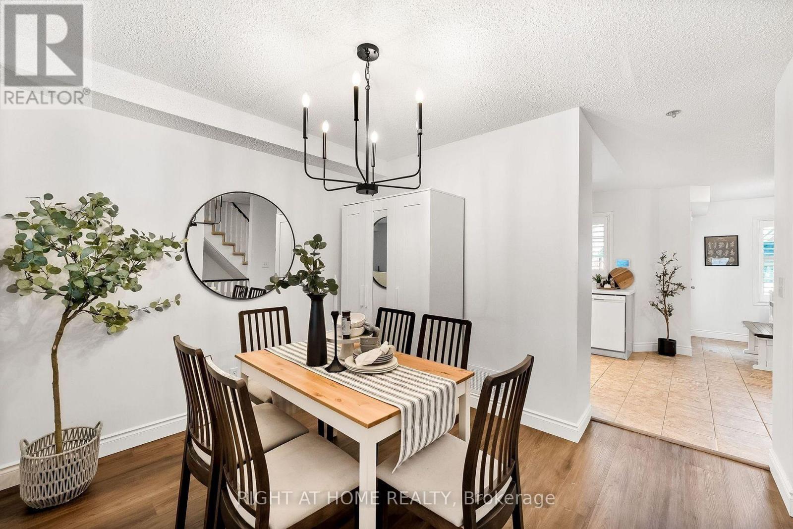 31- 65 Sprucedale Way, Whitby, ON photo 8