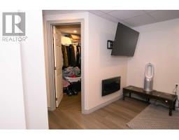 826 Tamarack Drive thumbnail 33