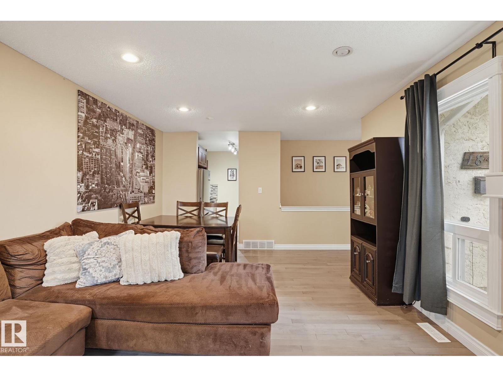 18407 66 AV NW, Edmonton — photo 15