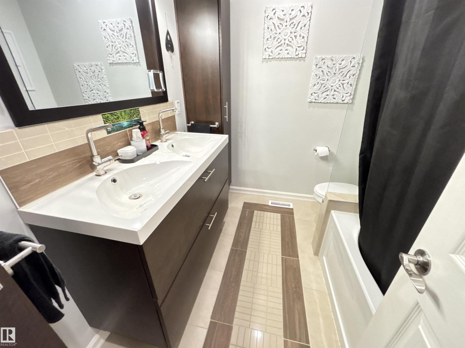 Property photograph 53 for MLS E4514413
