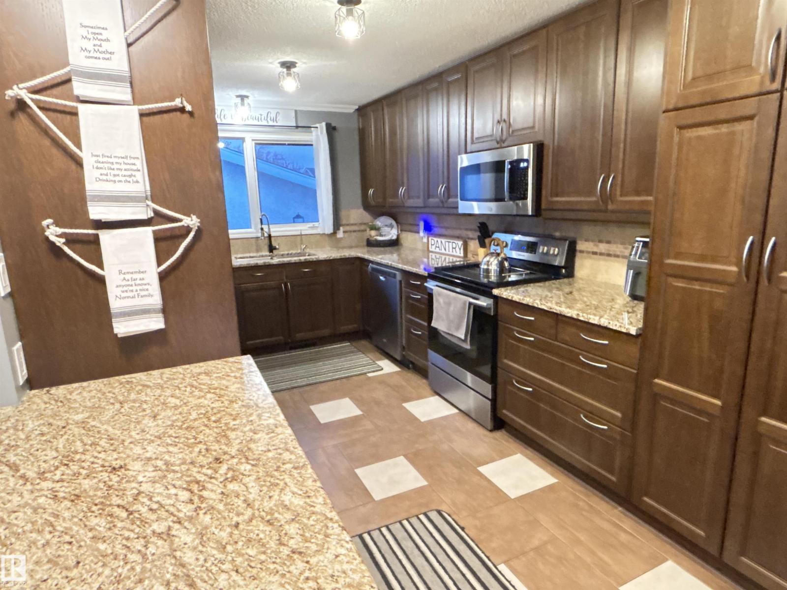 Property photograph 8 for MLS E4514413