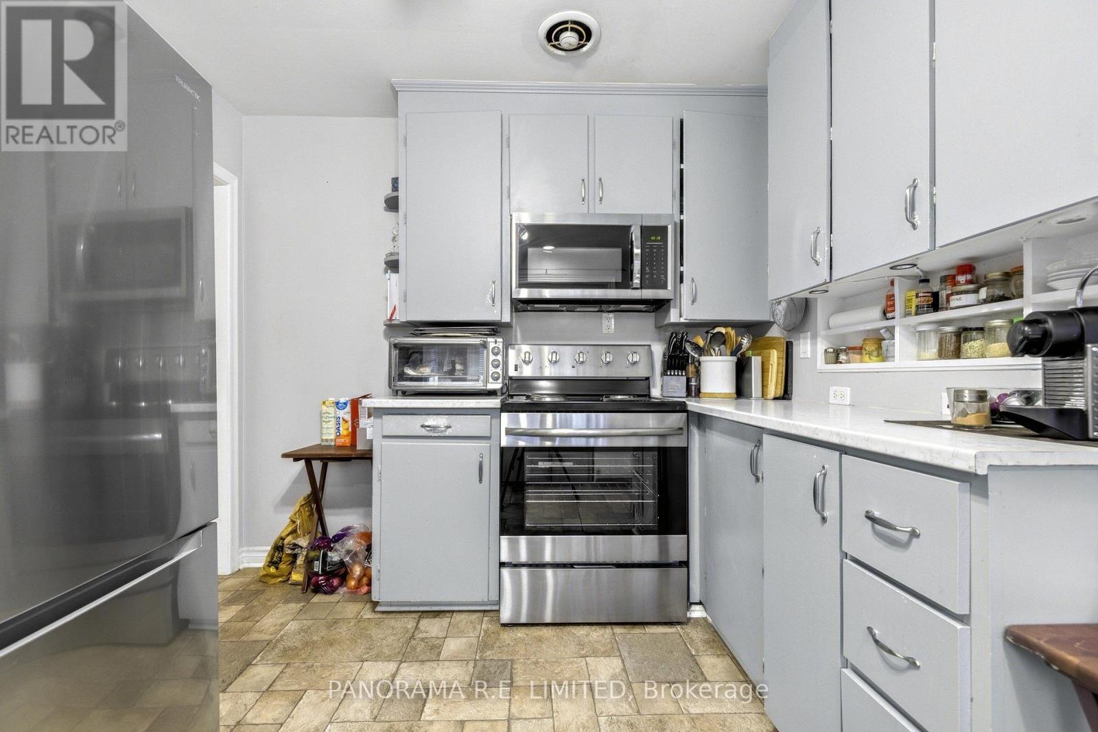 7676 Kipling Avenue, Vaughan, ON photo 12