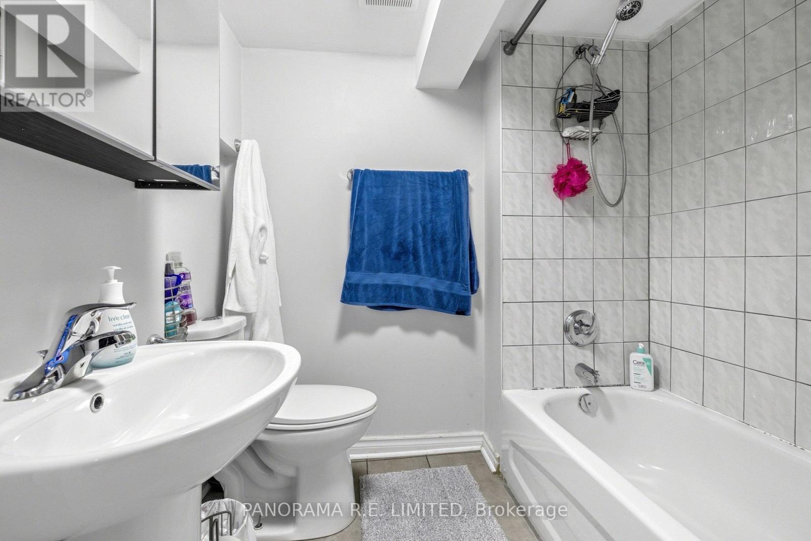 7676 Kipling Avenue, Vaughan, ON photo 18