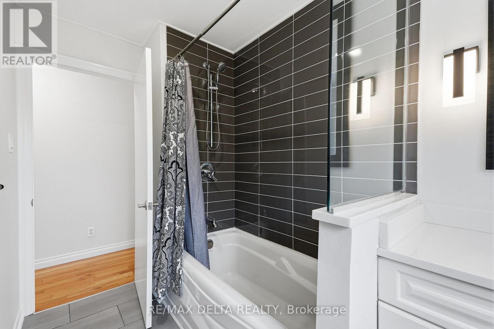 934 COTE STREET - 18