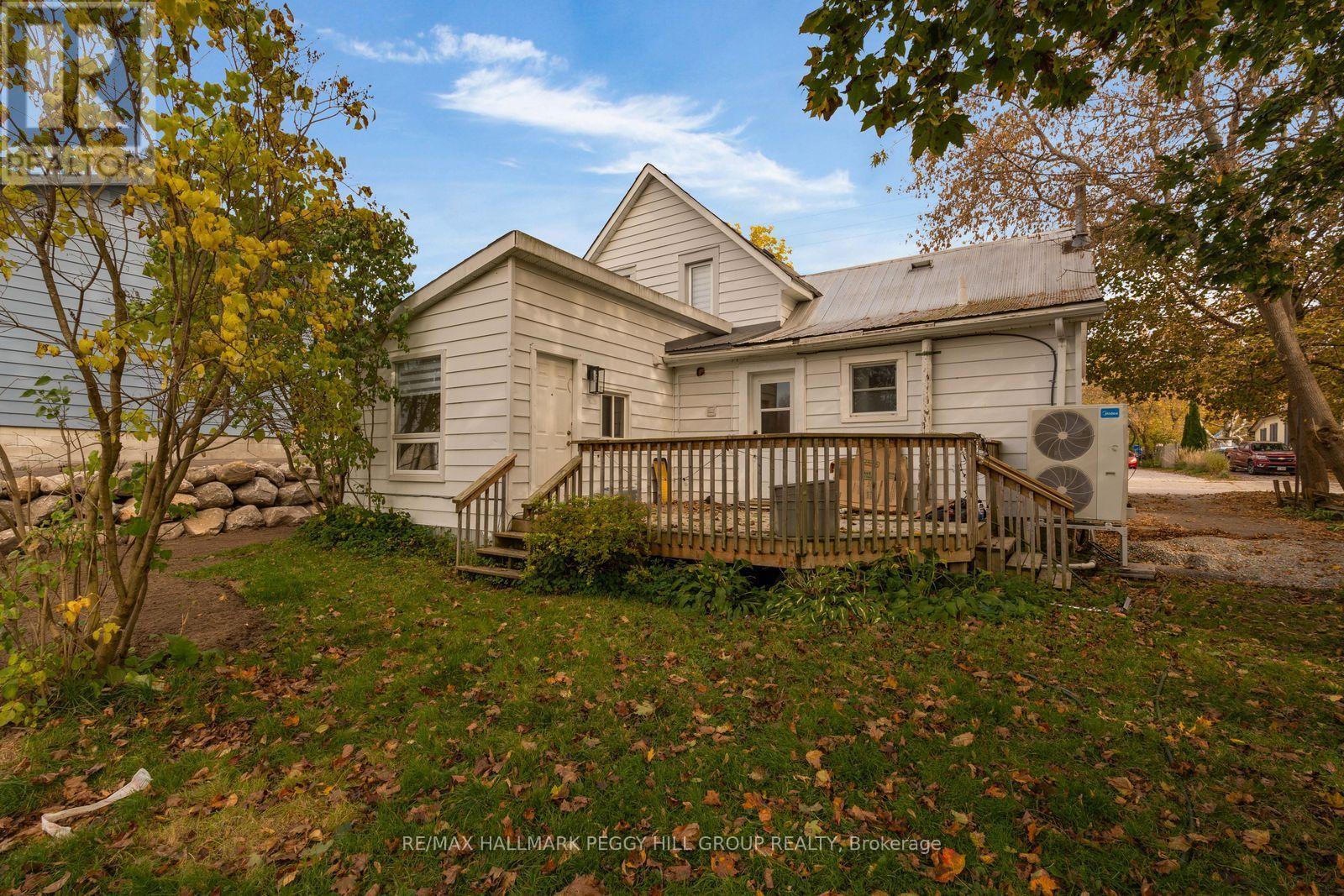 44 Peel Street, Penetanguishene, ON photo 16