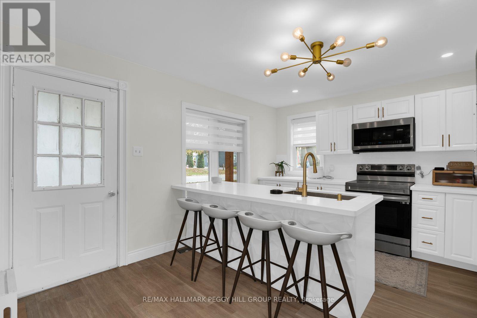 44 Peel Street, Penetanguishene, ON photo 17