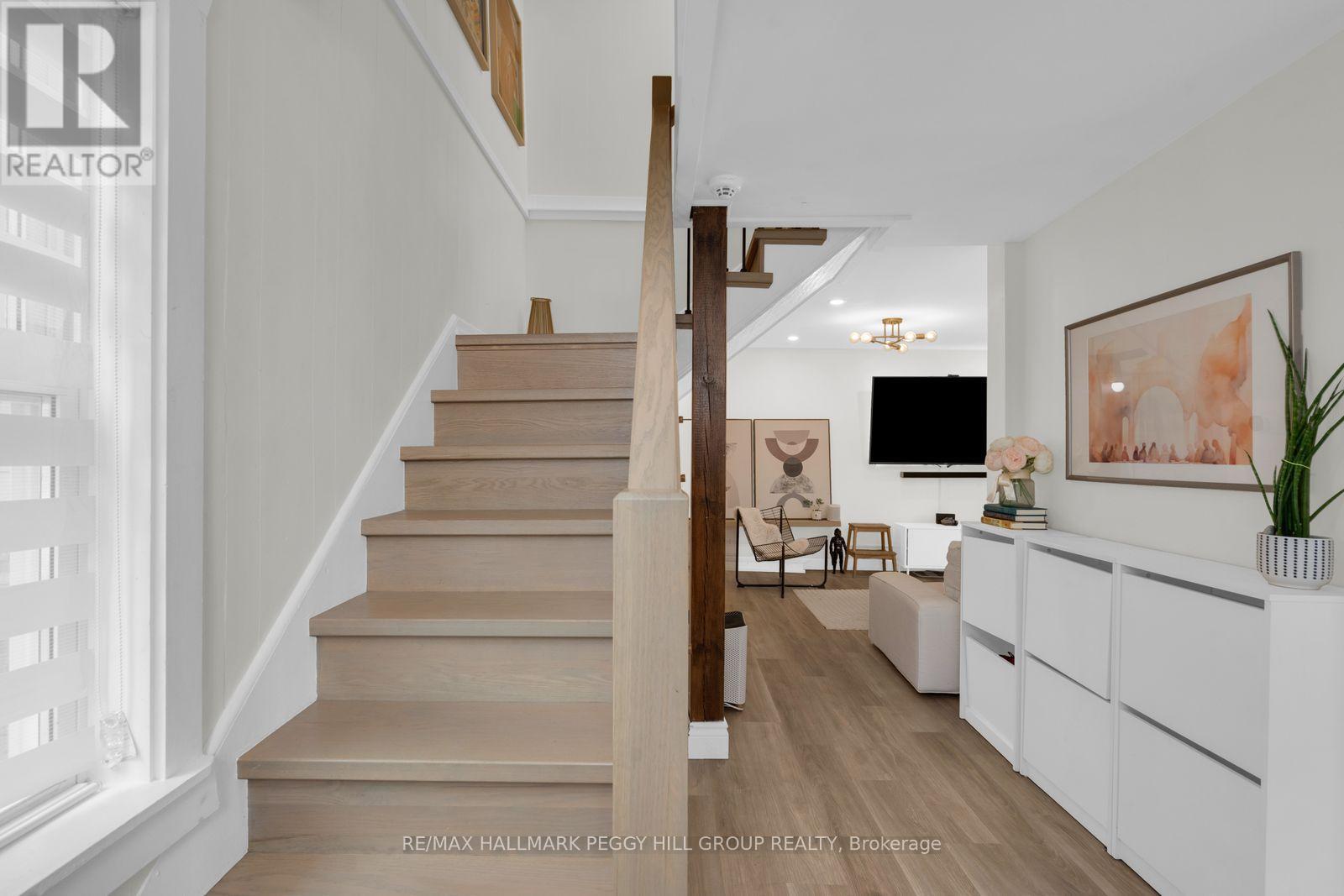 44 Peel Street, Penetanguishene, ON photo 6