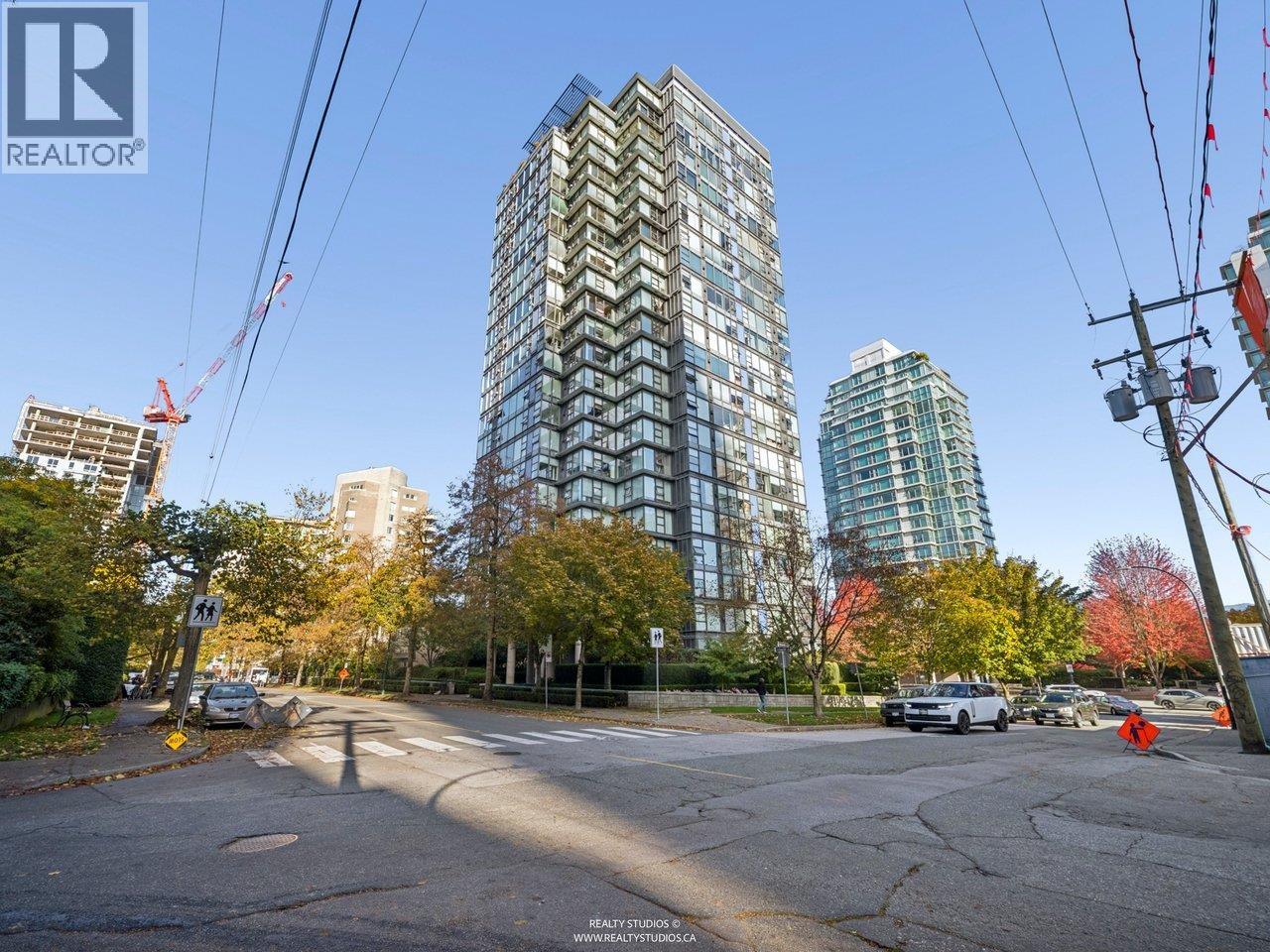 1807 – 1723 Alberni Street
