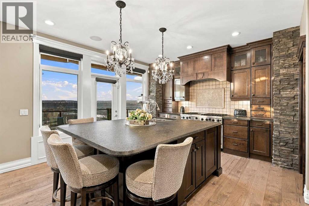 196 Cranleigh Terrace SE, photo 11 of 50