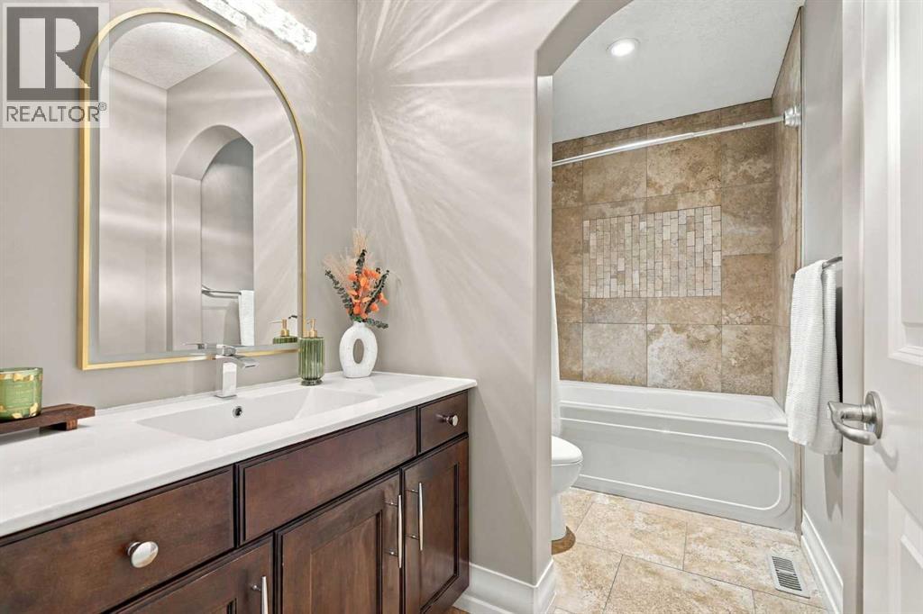 196 Cranleigh Terrace SE, photo 34 of 50