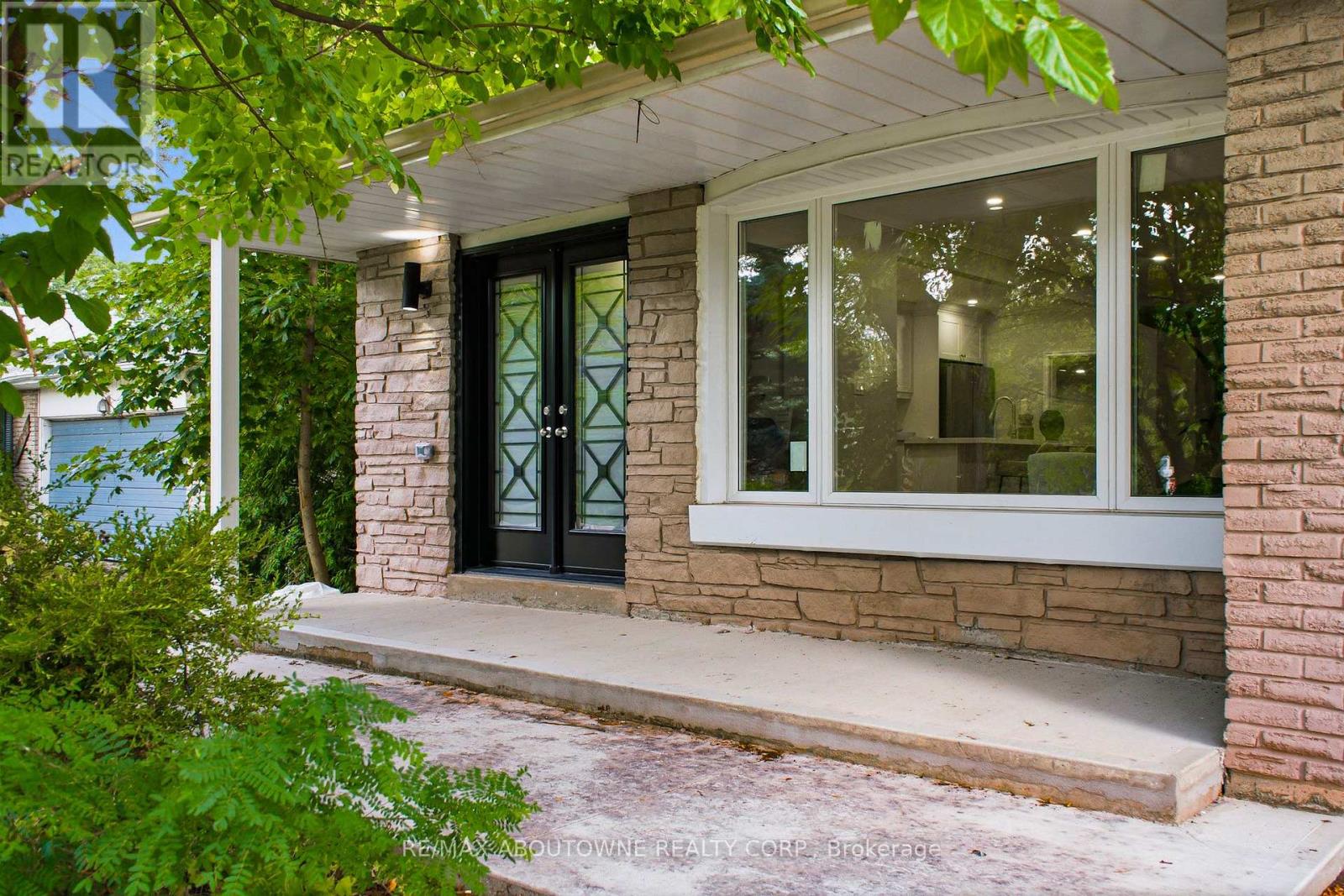 Photo of 2144 REBECCA STREET