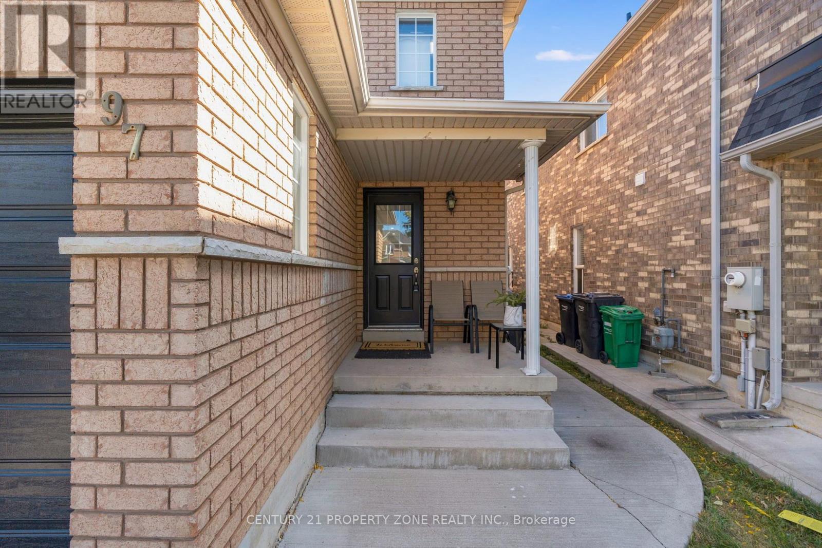 97 Cadillac Crescent, Brampton, ON photo 8