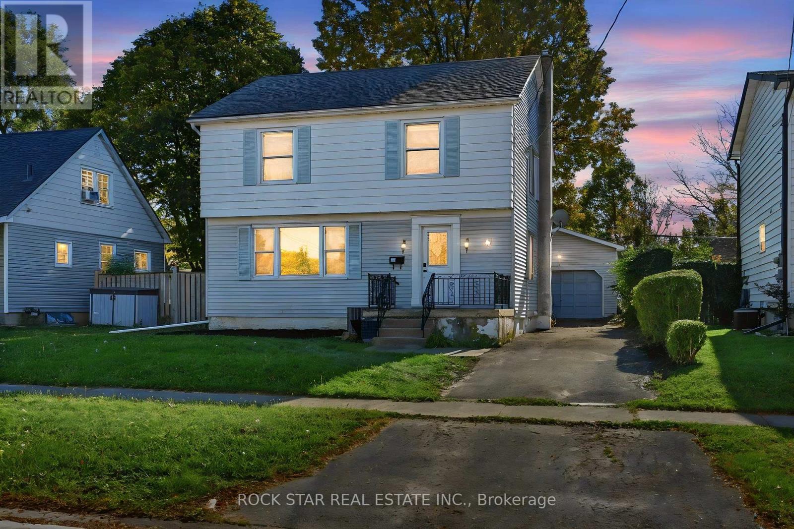 28 GROVE Street, St. Catharines, ON photo 1