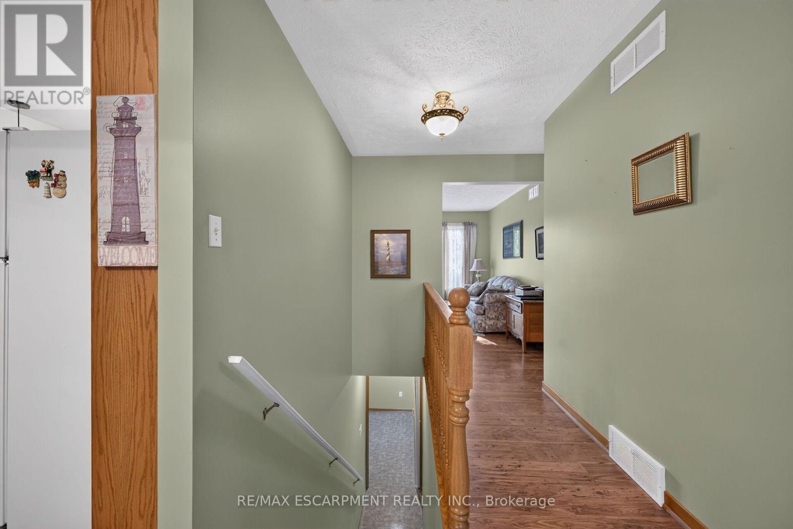 11 BARTON Street, Haldimand, ON photo 25