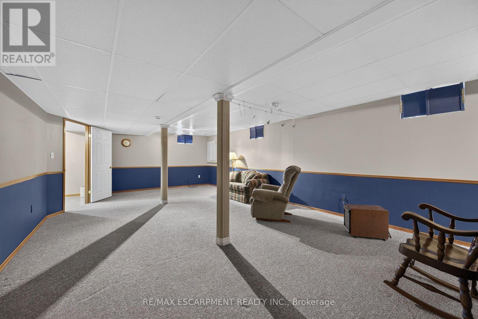 11 BARTON Street, Haldimand, ON photo 32