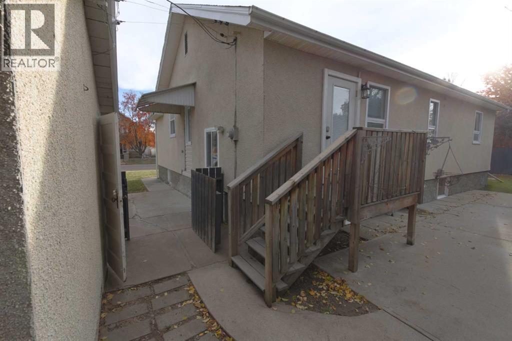 164 5 Street SE, photo 42 of 44