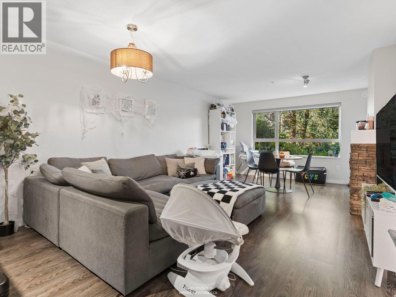 103 700 Klahanie Drive, Port Moody — photo 4