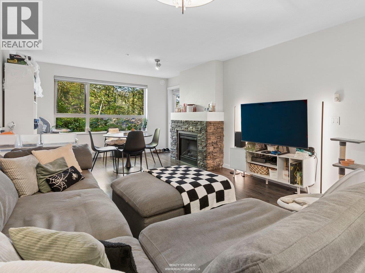 103 700 Klahanie Drive, Port Moody — photo 5