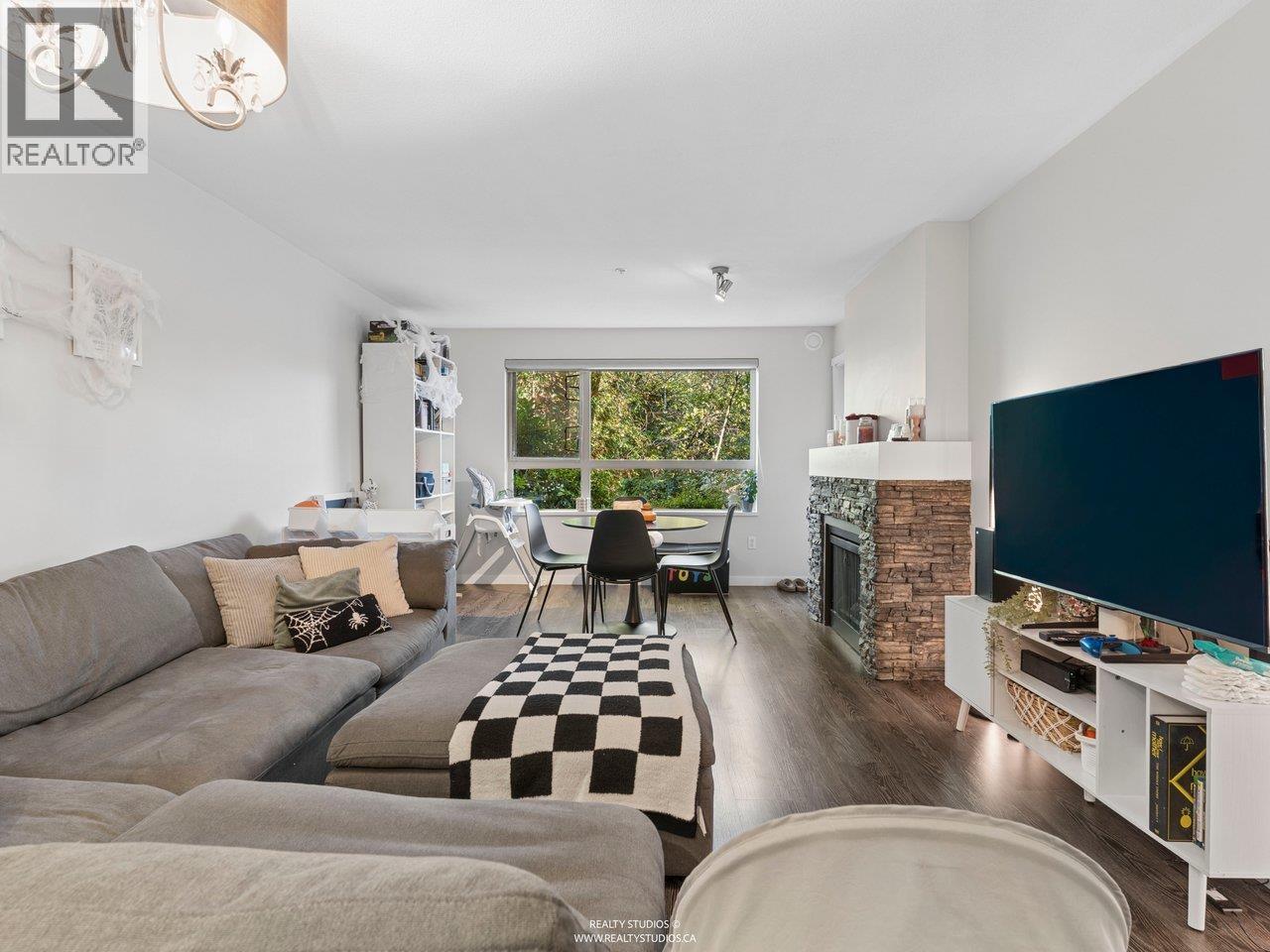103 700 Klahanie Drive, Port Moody — photo 6