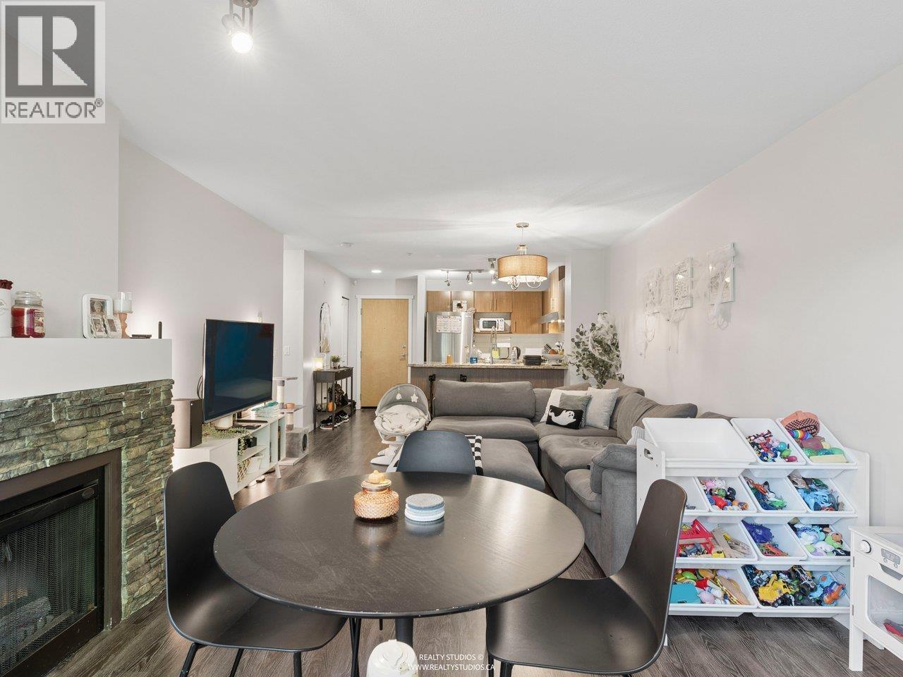 103 700 Klahanie Drive, Port Moody — photo 16