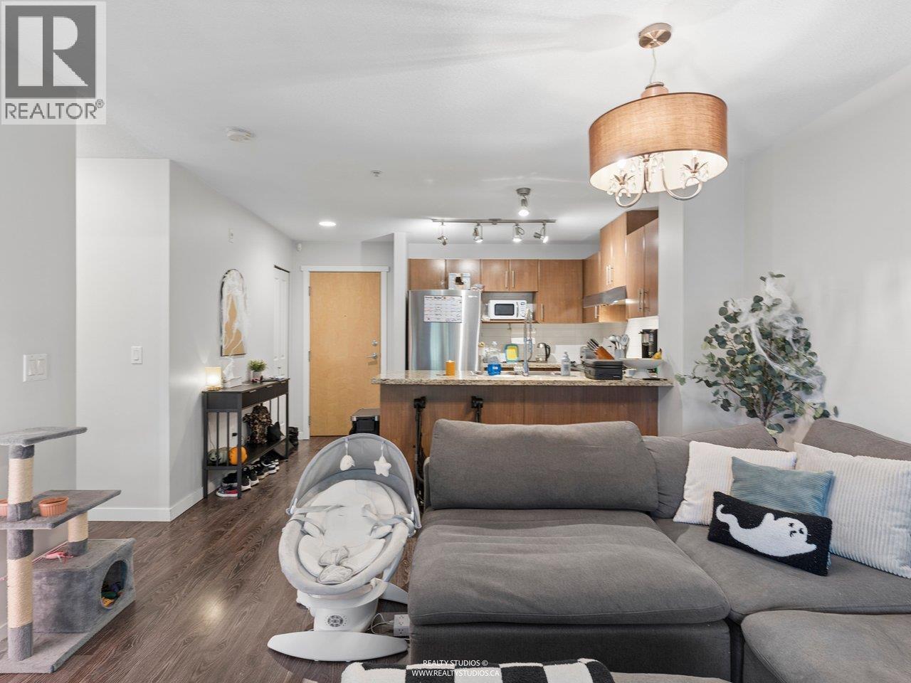103 700 Klahanie Drive, Port Moody — photo 19