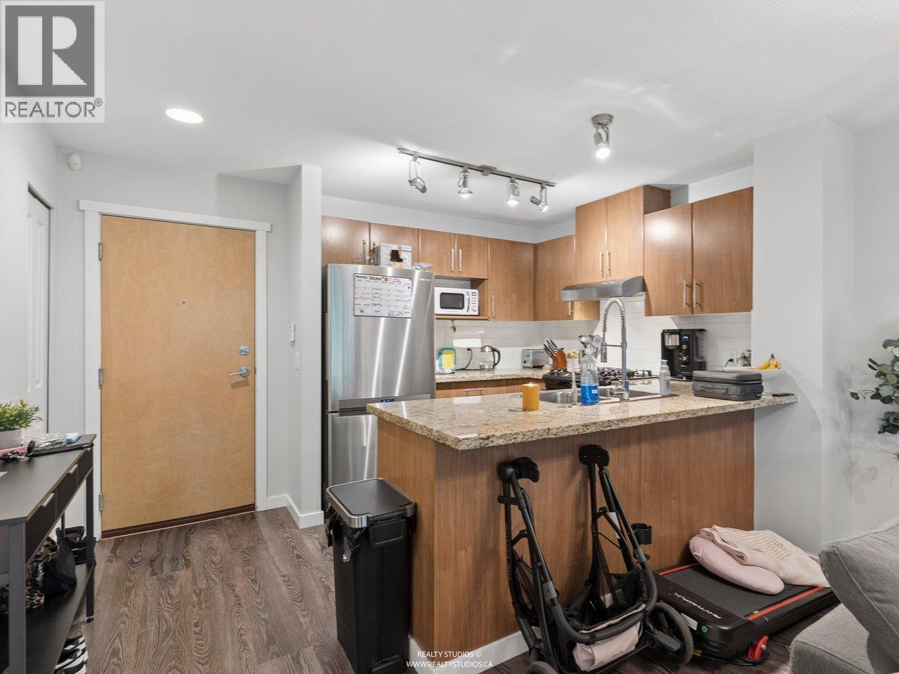 103 700 Klahanie Drive, Port Moody — photo 20