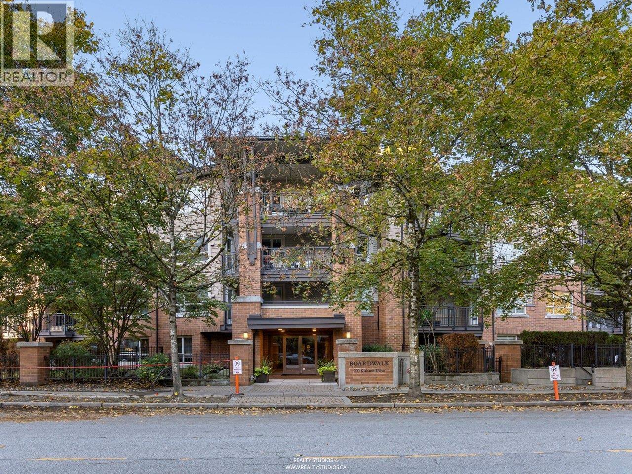 103 700 Klahanie Drive, Port Moody — photo 10