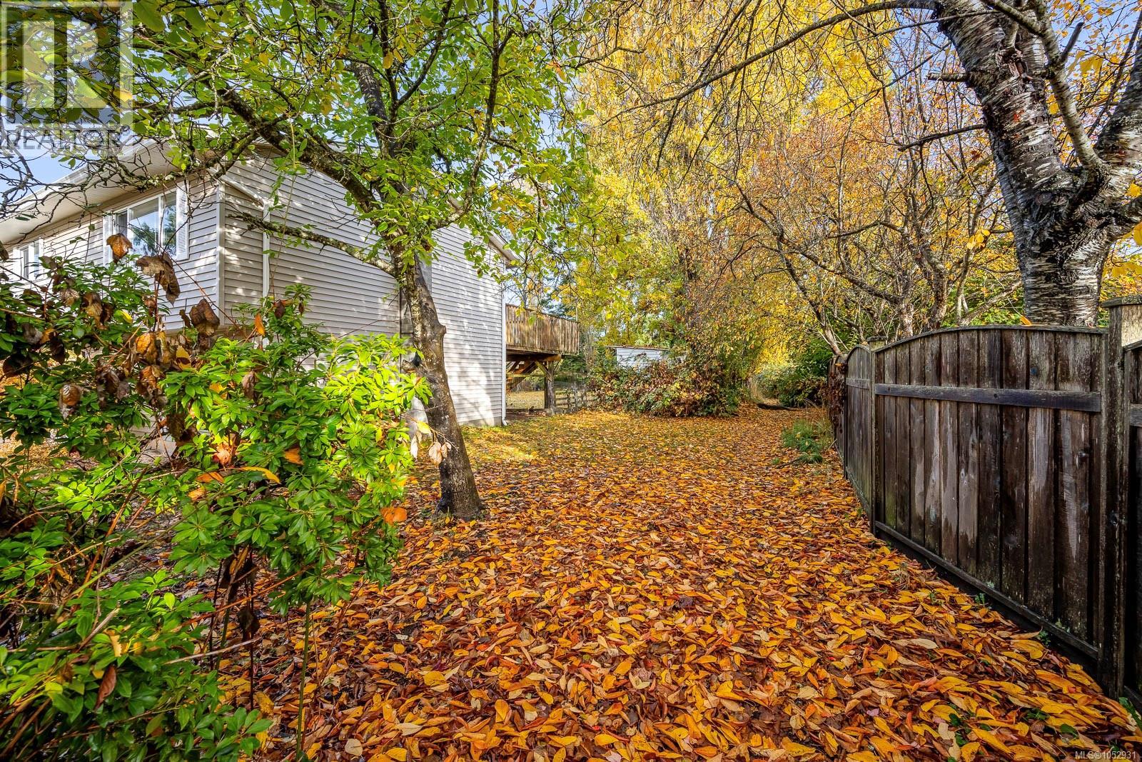 1440 Dogwood Ave - 33