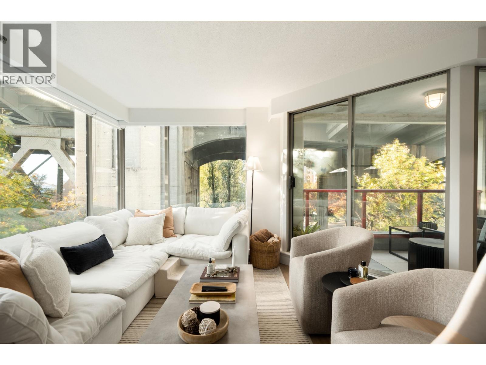 501 1006 Beach Avenue, Vancouver — photo 2