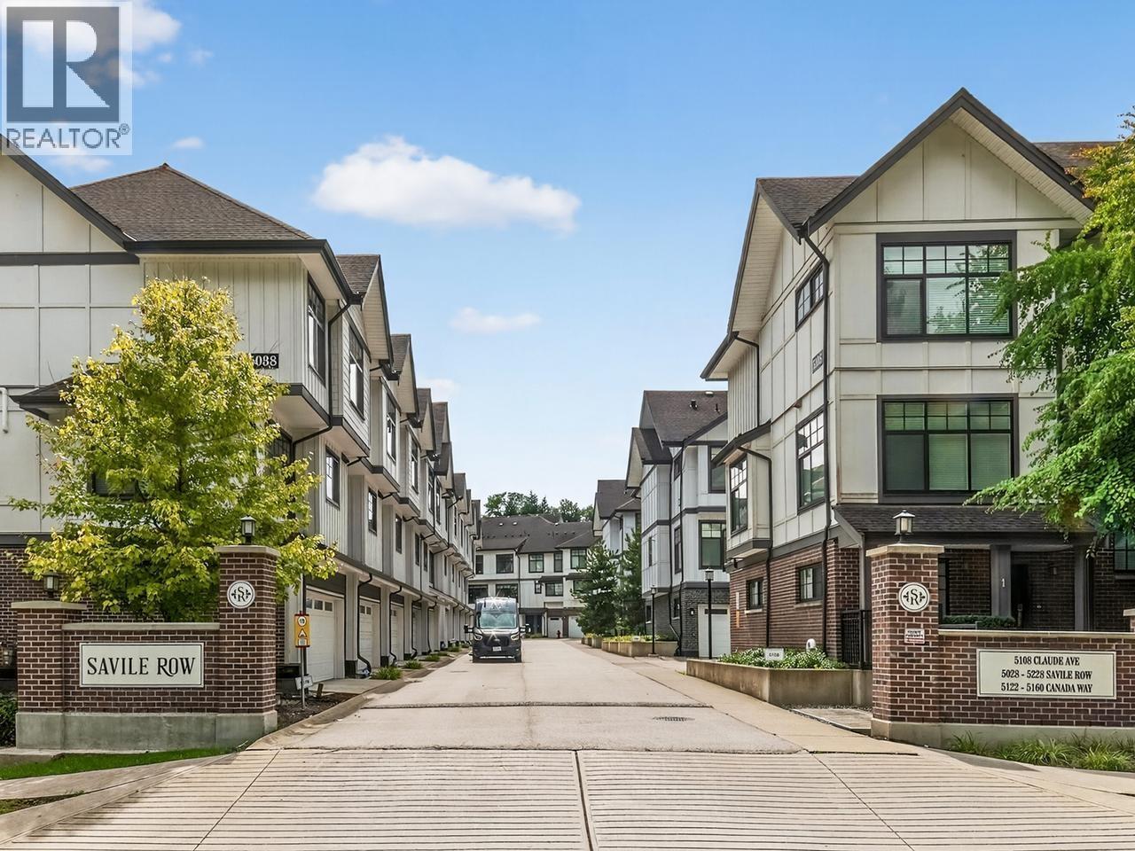 6 5068 Savile Row, Burnaby — photo 2