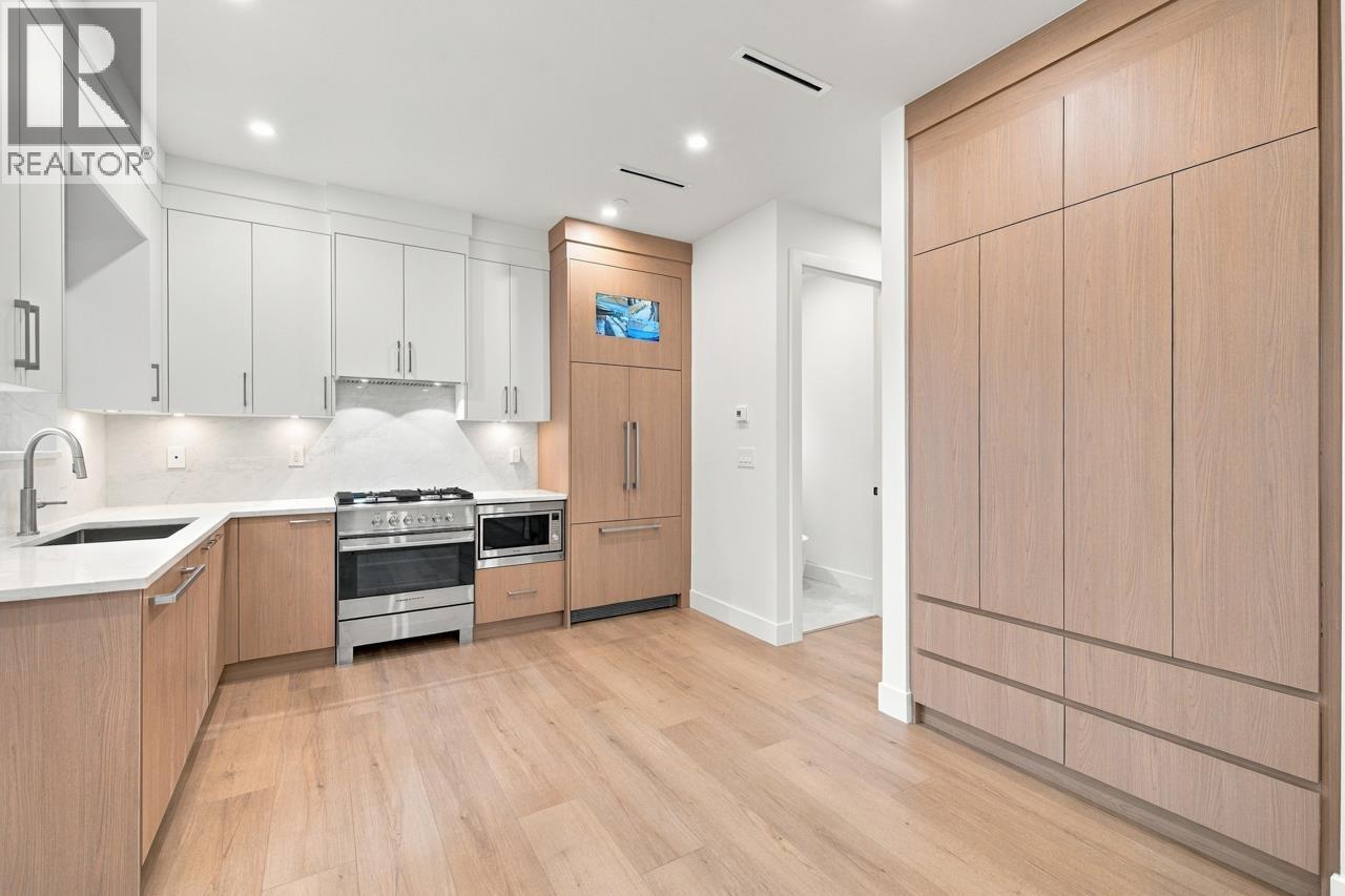 2 3018 E 19th Avenue, Vancouver — photo 12