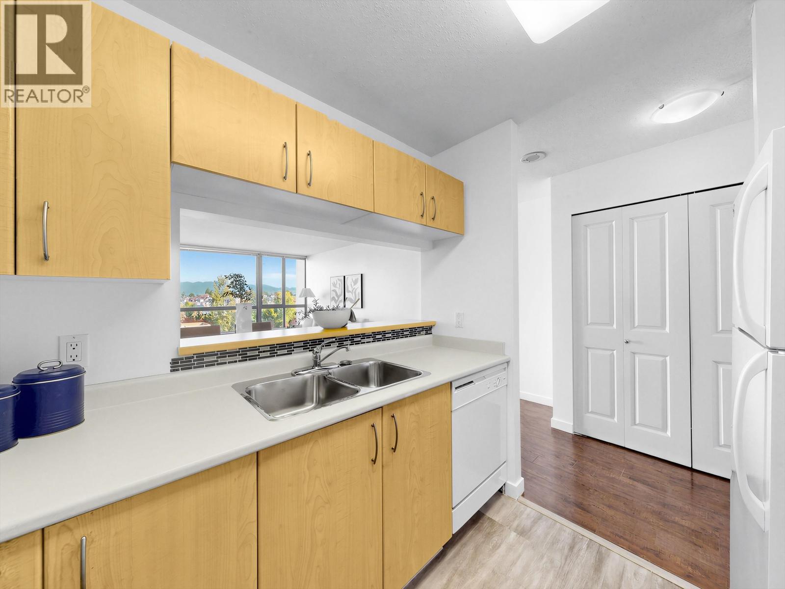 1001 3588 Crowley Drive, Vancouver — photo 15