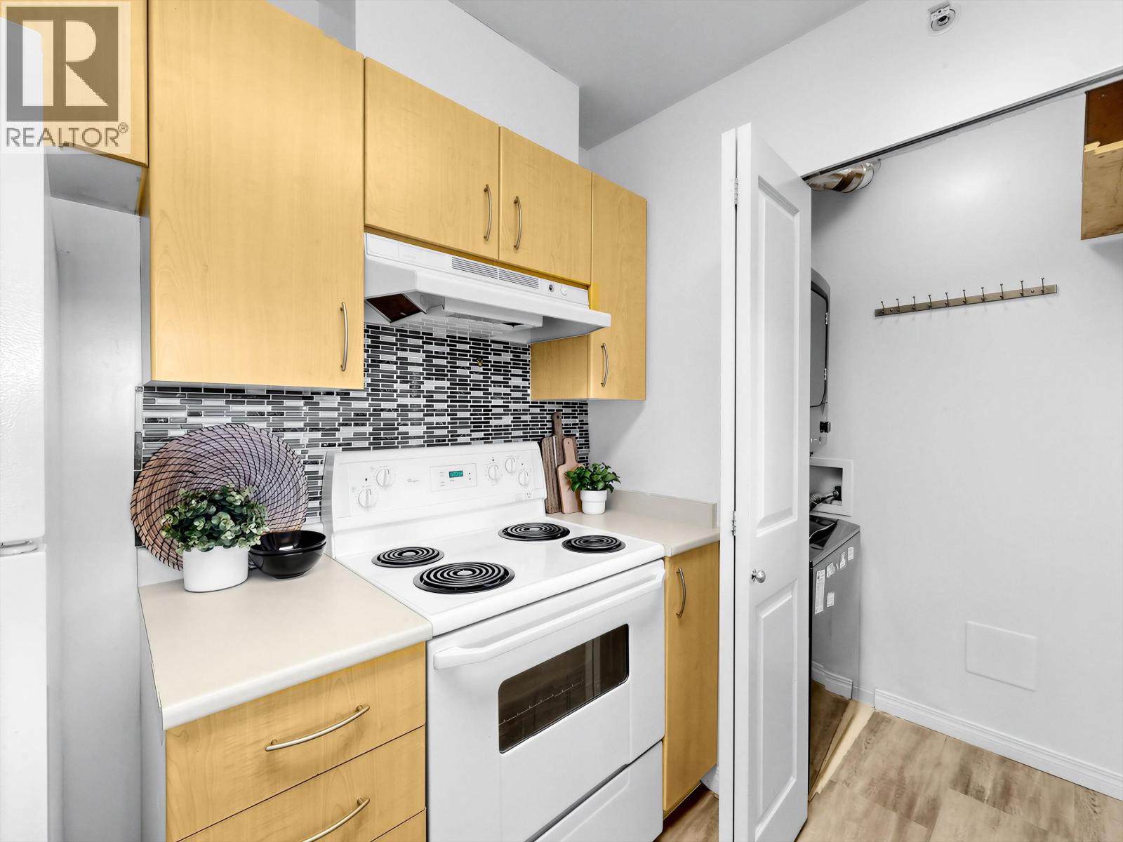 1001 3588 Crowley Drive, Vancouver — photo 17