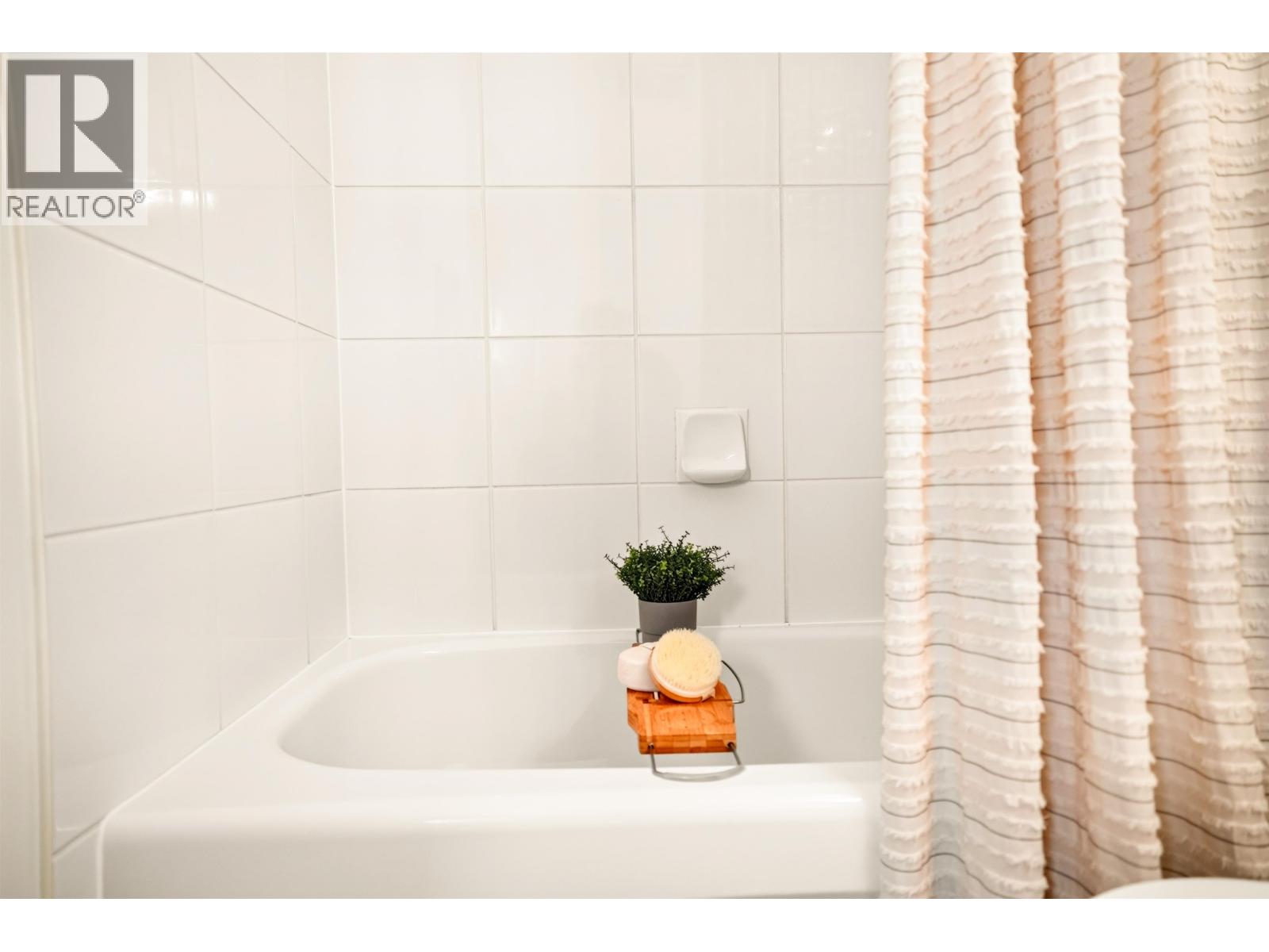1001 3588 Crowley Drive, Vancouver — photo 20