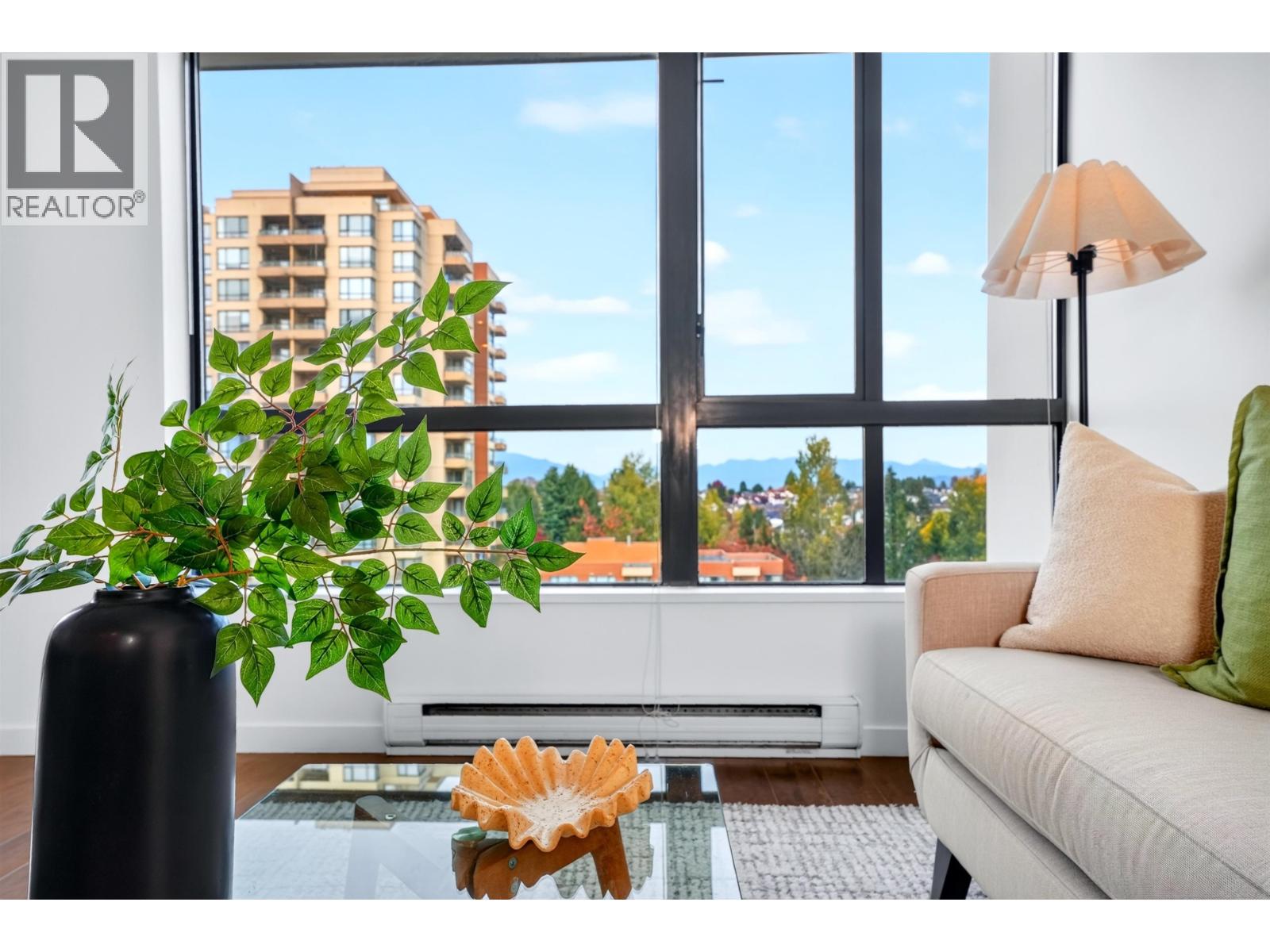 1001 3588 Crowley Drive, Vancouver — photo 5