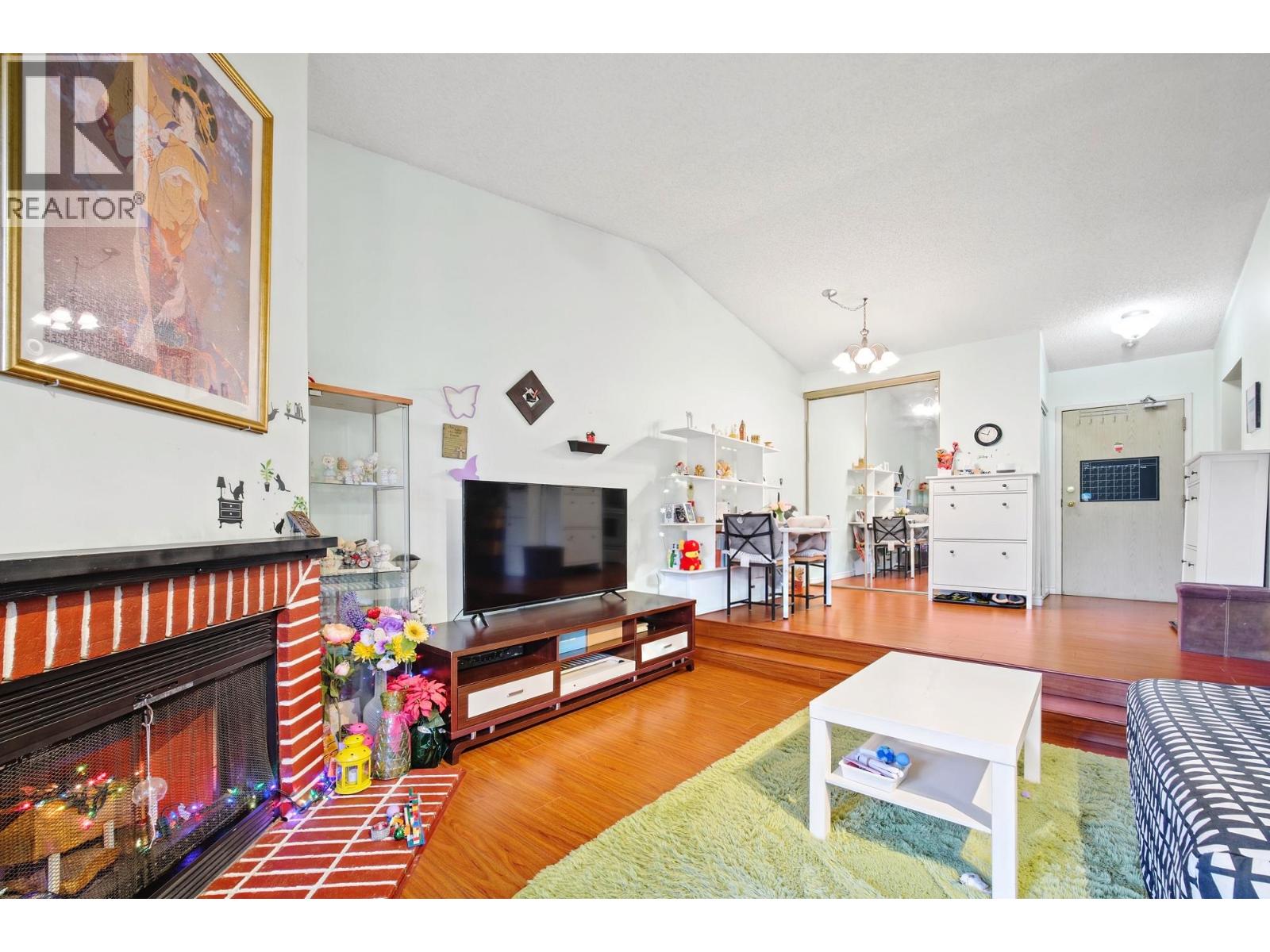 #339-8500 ACKROYD Road, Richmond