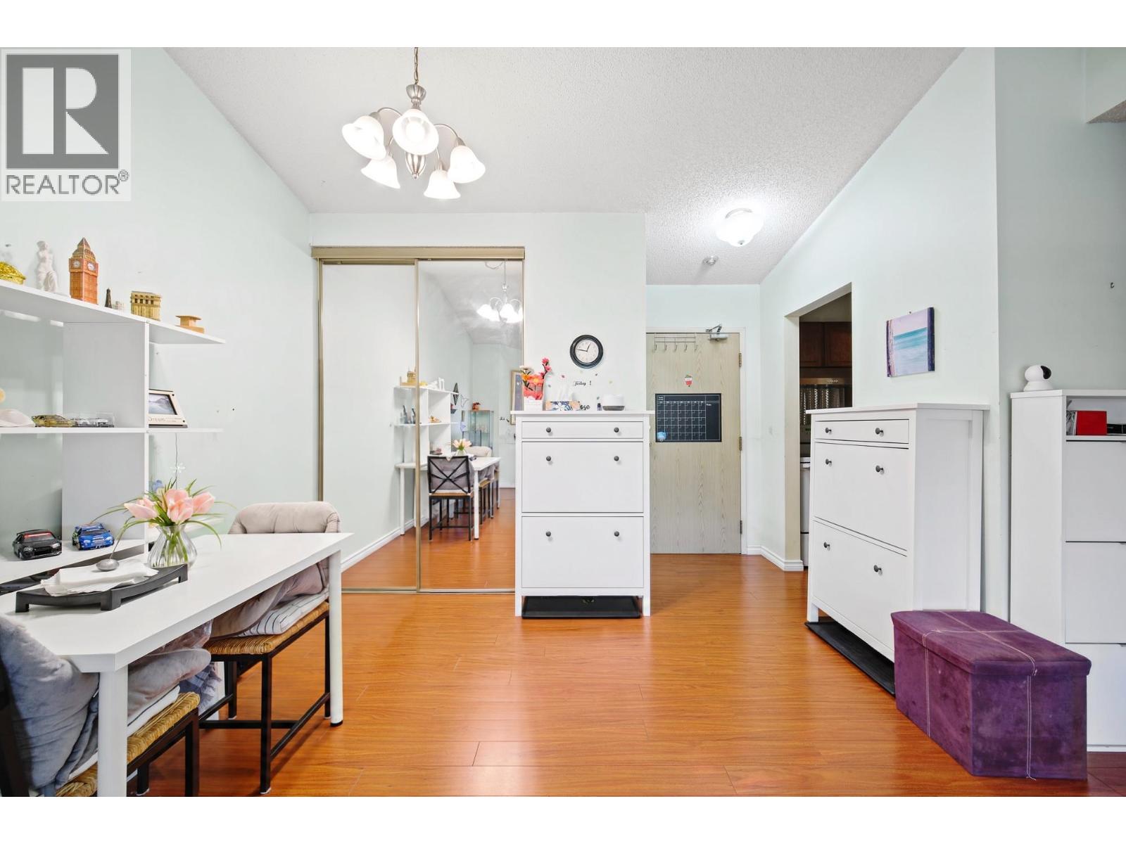 #339-8500 ACKROYD Road, Richmond