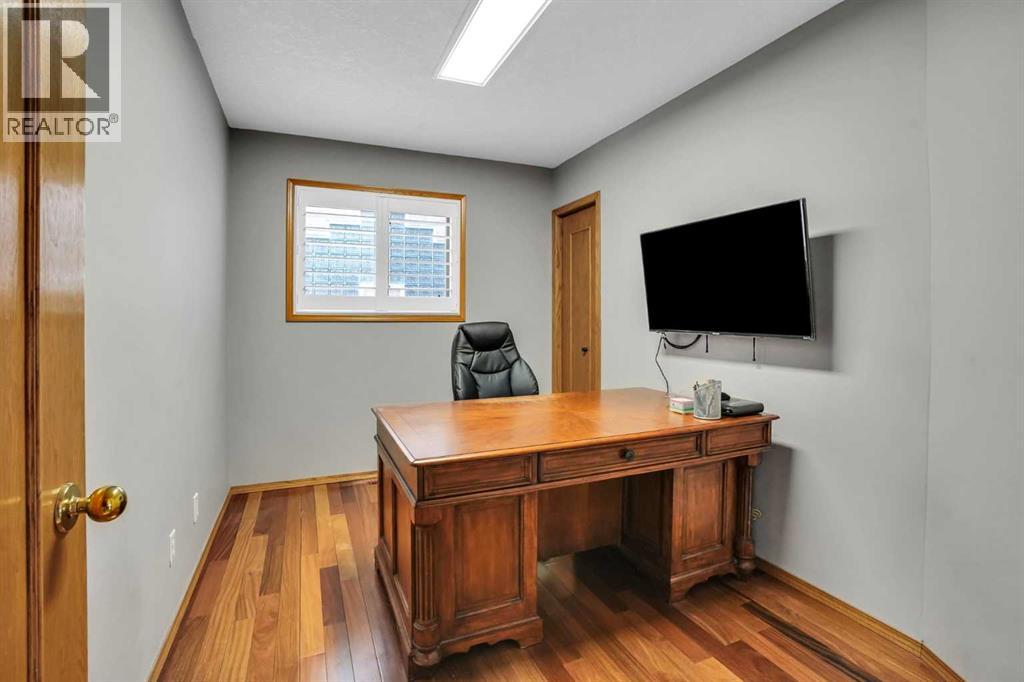 53 Santana Manor NW, Calgary — photo 25