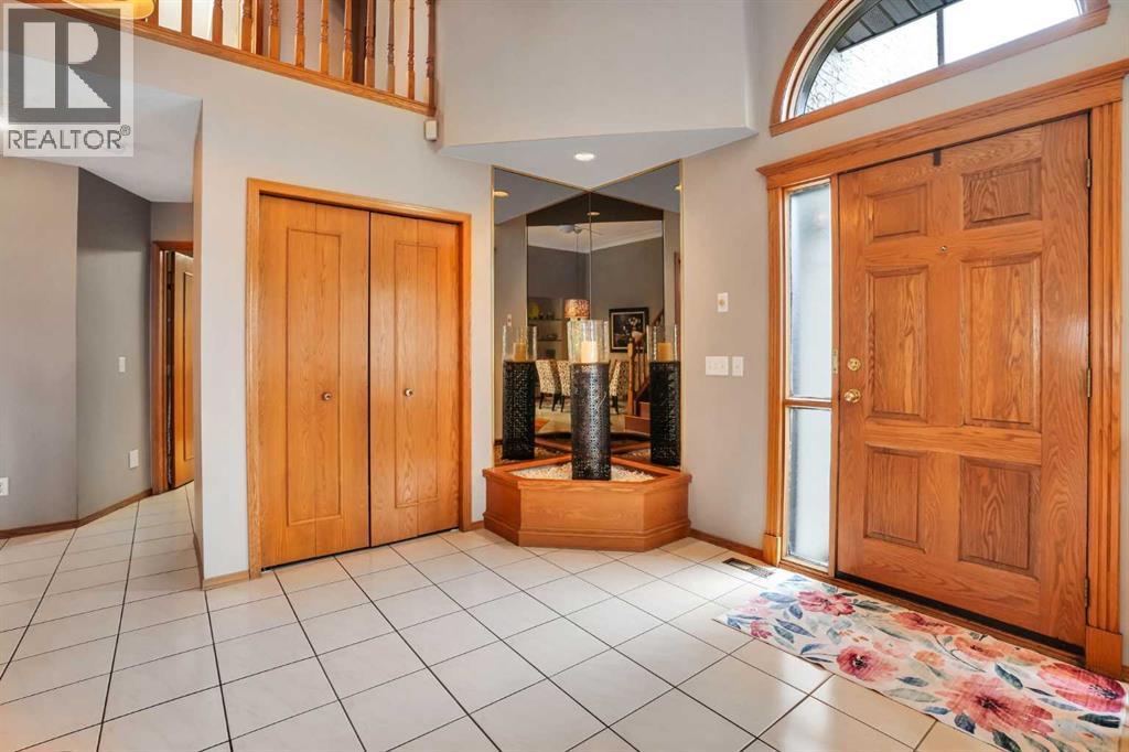 53 Santana Manor NW, Calgary — photo 7