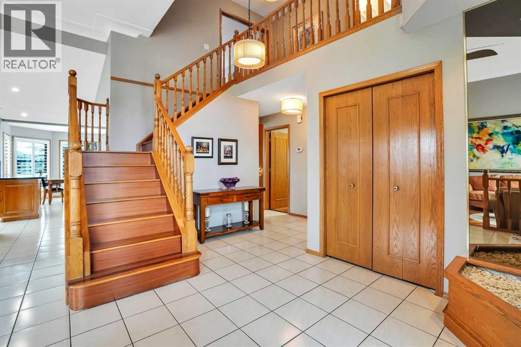 53 Santana Manor NW, Calgary — photo 8