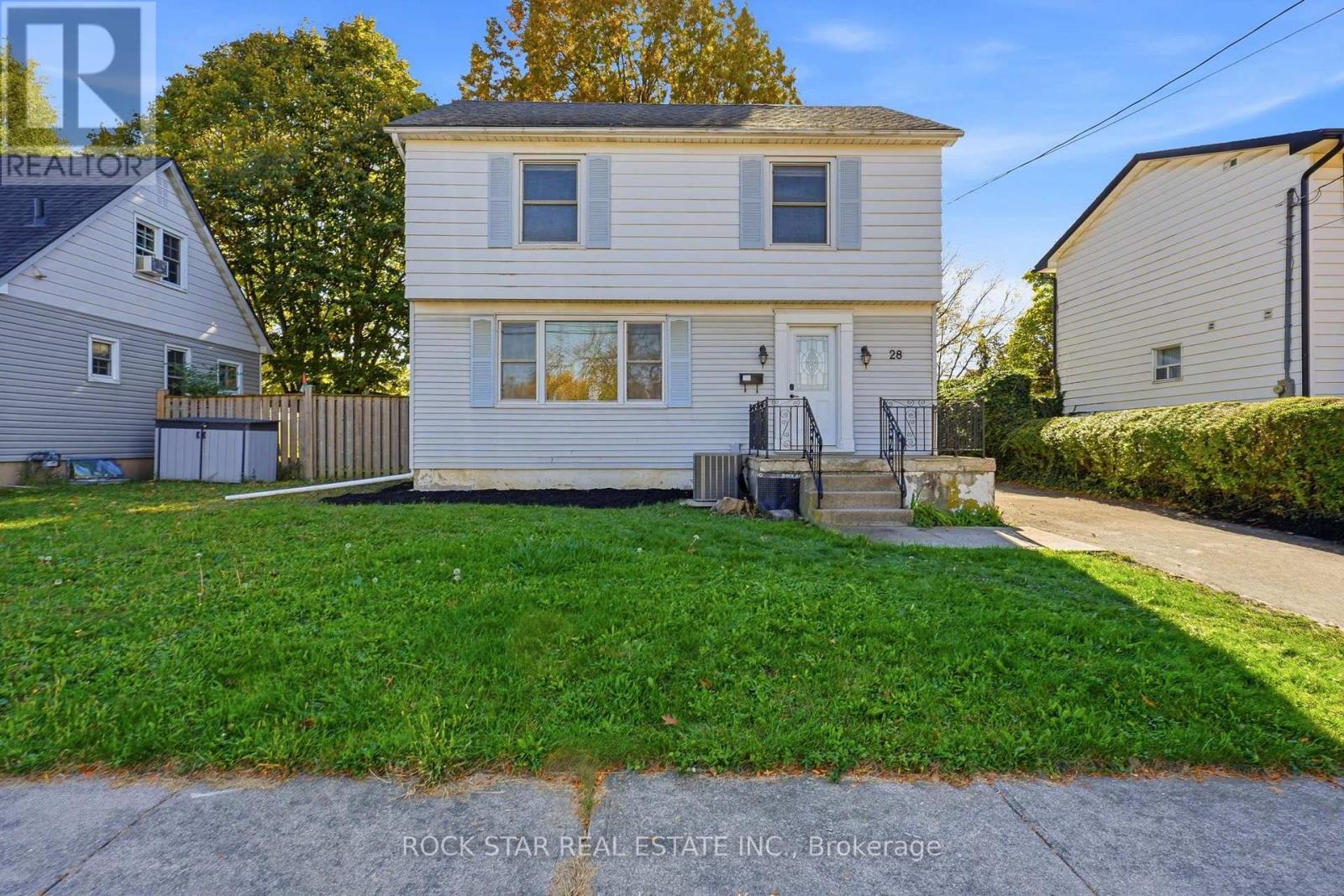 28 GROVE Street, St. Catharines, ON photo 3