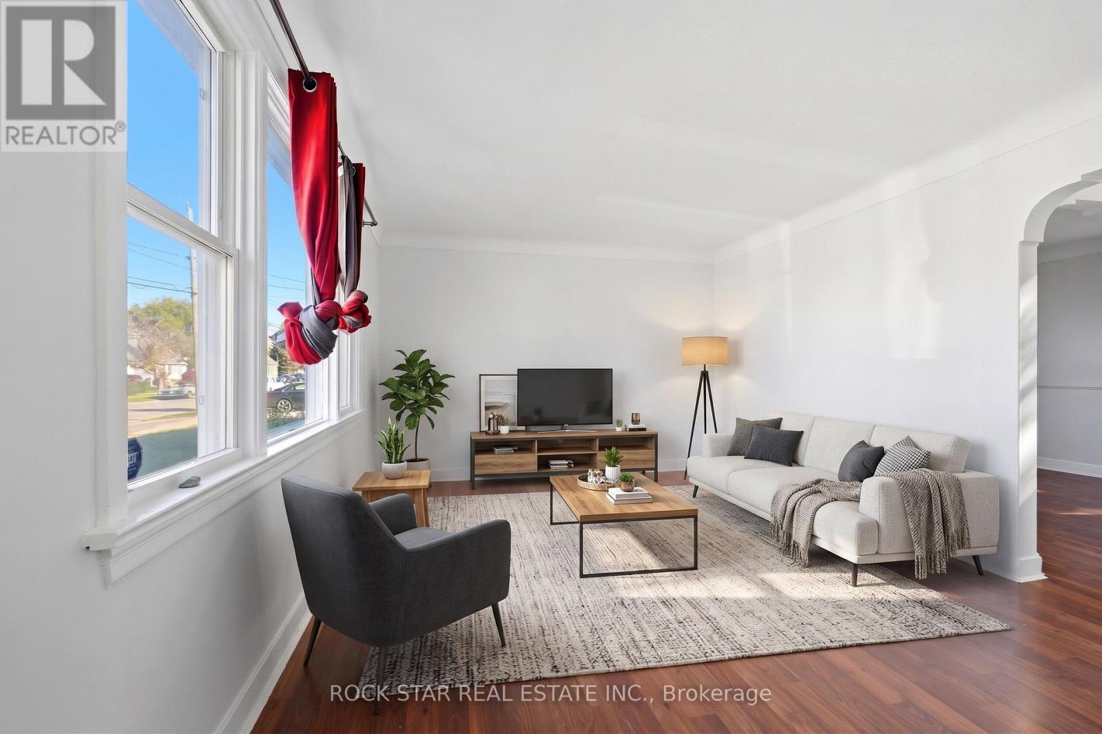 28 GROVE Street, St. Catharines, ON photo 6