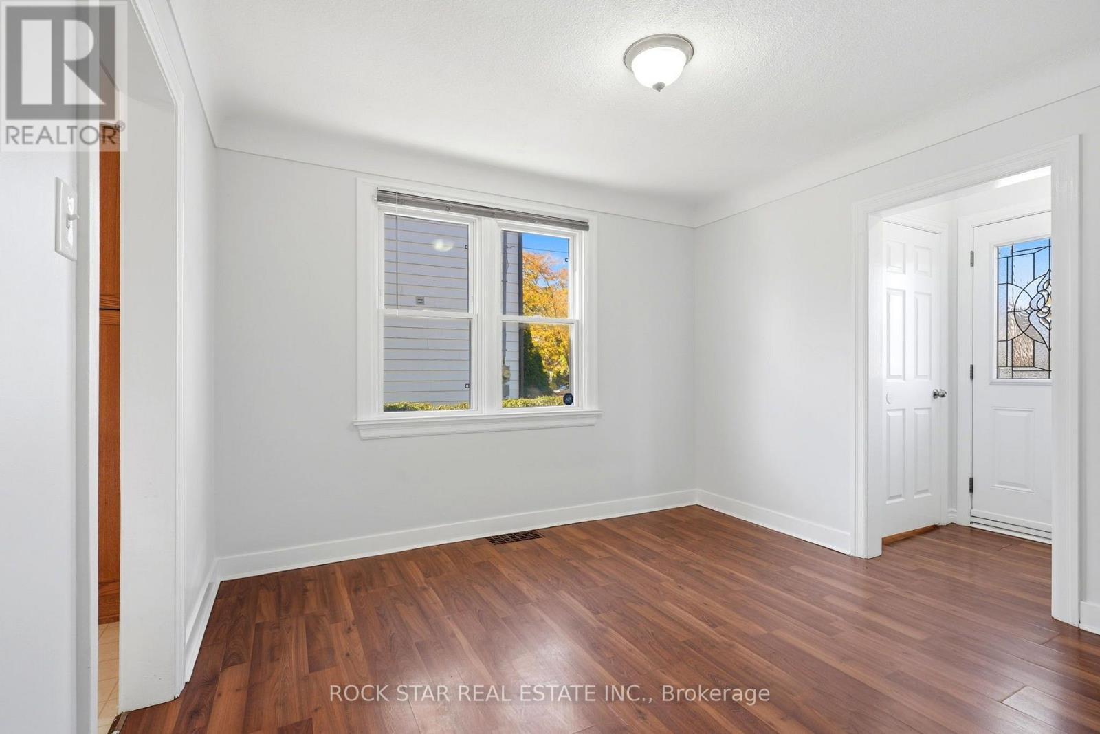 28 GROVE Street, St. Catharines, ON photo 9