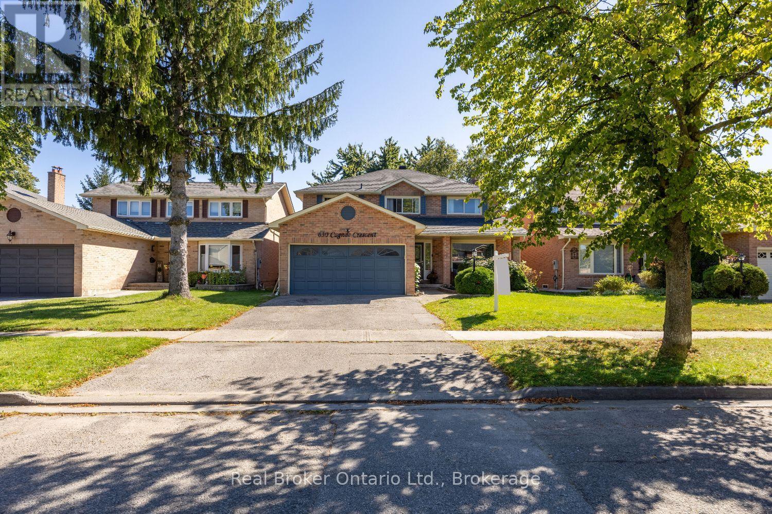 630 Cognac Crescent, Pickering, ON photo 3