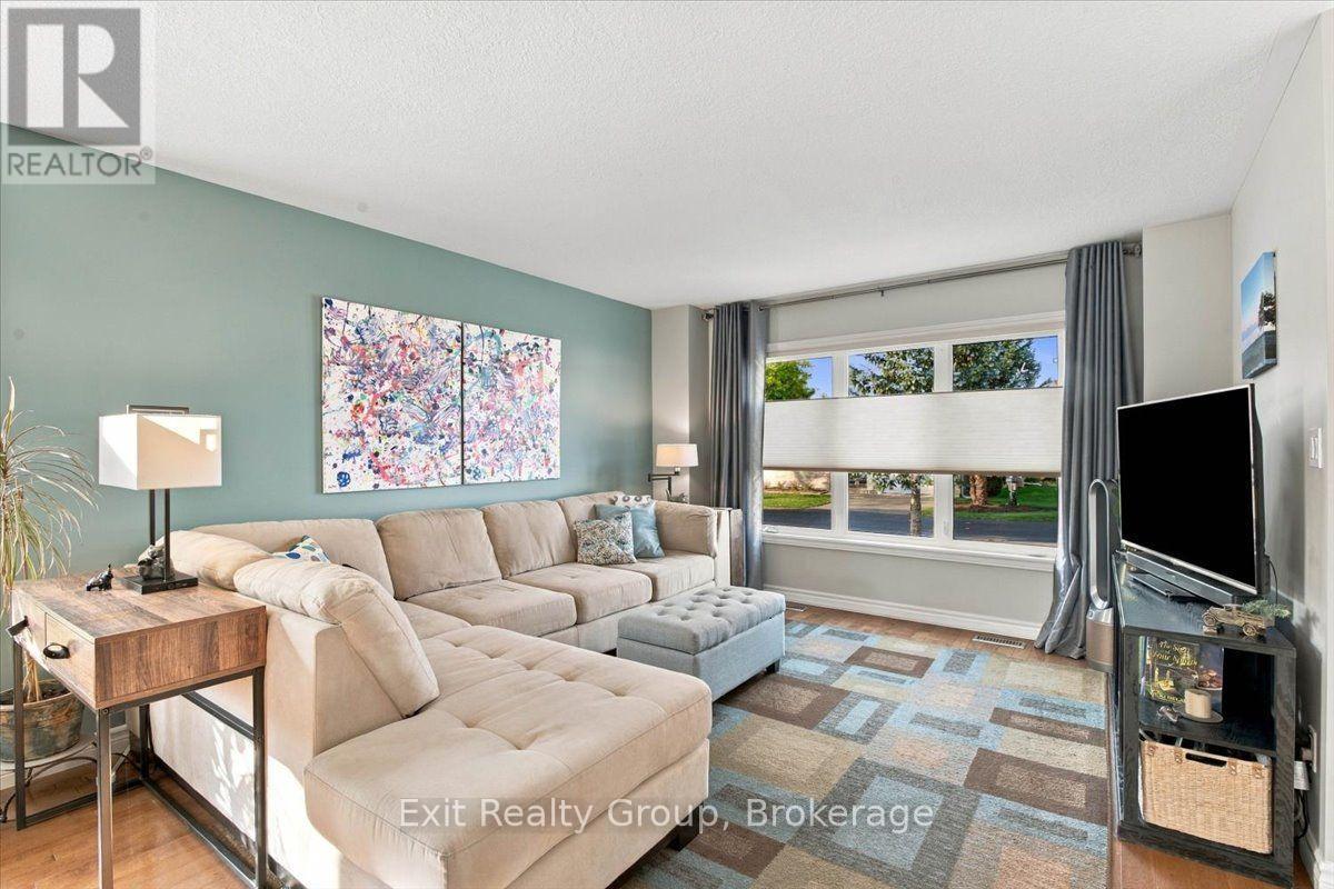 86 Sandbanks Court, Prince Edward County, ON photo 10