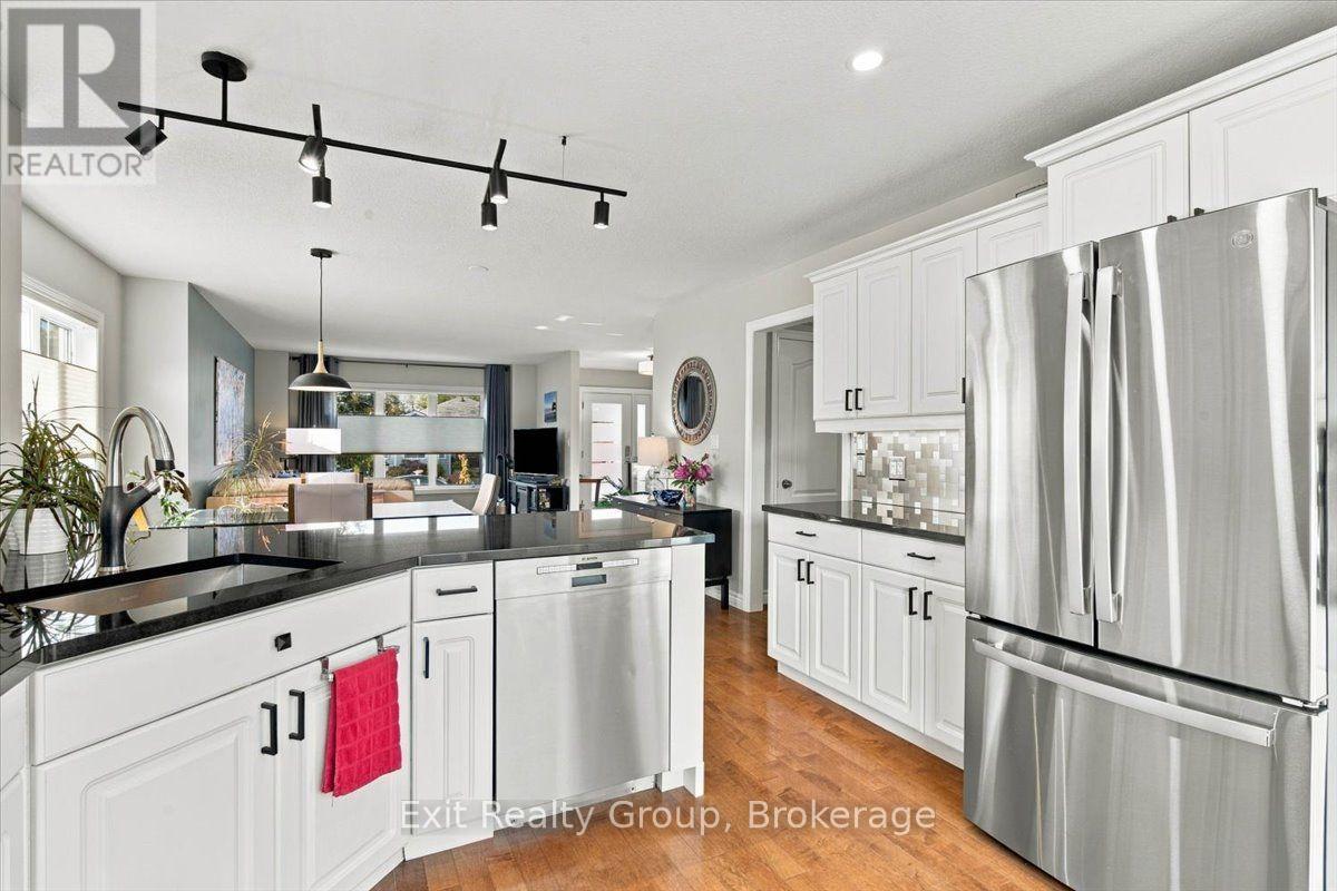 86 Sandbanks Court, Prince Edward County, ON photo 20
