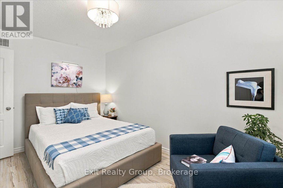 86 Sandbanks Court, Prince Edward County, ON photo 25